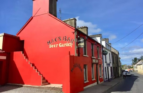 Dunkineely House | Village House