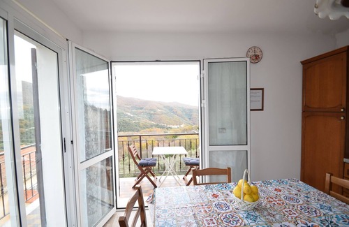 Vasia Apartment | Village house in a panoramic location with a sunny garden and sea views