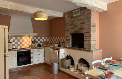 Niozelles House | Village house in Provence with lovely 2-bedroom roof terrace