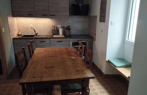 L'Eguille House | Village house on two levels