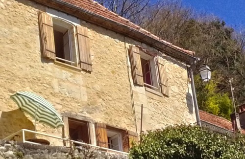 Saint-Capraise-de-Lalinde House | Village house overlooks valley