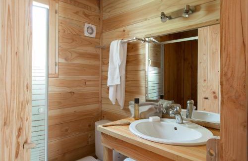 Tupin-et-Semons Resort | Village Huttopia Pays de Condrieu