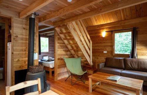 Tupin-et-Semons Resort | Village Huttopia Pays de Condrieu