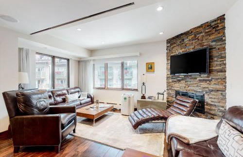 Vail Apartment | Village Inn 213