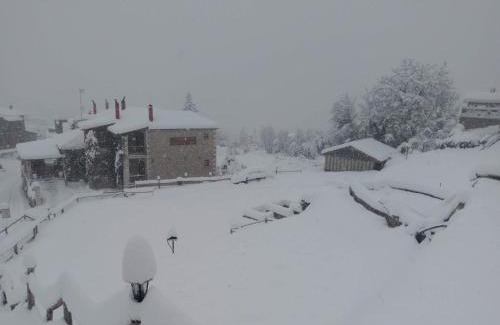 Ano Chora House | Village Inn