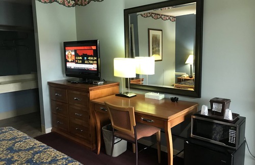 Nelson Hotel | Village Inn