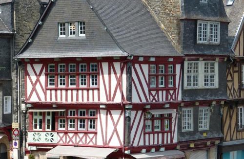 Saint-Benoit-des-Ondes House | village insolite tiny
