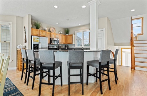 Manteo House | Village Landings 56 - Beautiful Sound Front 6BR/4BA Home in Pirate's Cove