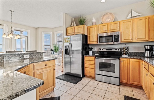 Manteo House | Village Landings 56 - Beautiful Sound Front 6BR/4BA Home in Pirate's Cove