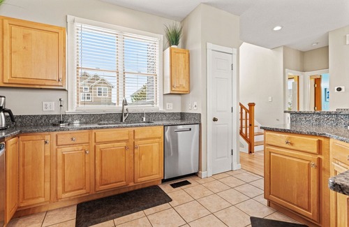 Manteo House | Village Landings 56 - Beautiful Sound Front 6BR/4BA Home in Pirate's Cove