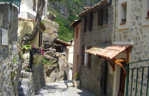 Pierlas Condo | village Mountain, village Mountain