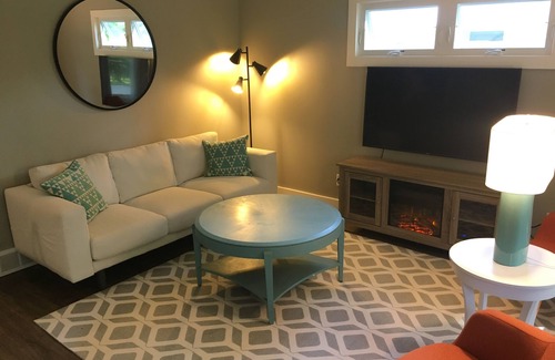 Elk Rapids House | Village of Elk Rapids Walk to Beach