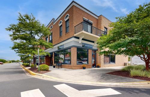 Villages of Five Points Apartment | Village of Five Points - 33322 E Chesapeake St UNIT 46