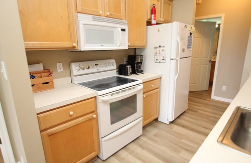 Villages of Five Points Condo | Village of Five Points, pet friendly condo!