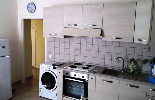 Castel di Tora Apartment | Village on the Lake Holiday House