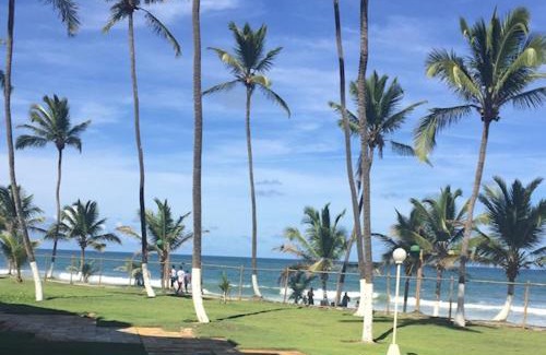 Vilas do Atlantico Apartment | Village pé na areia com limpeza