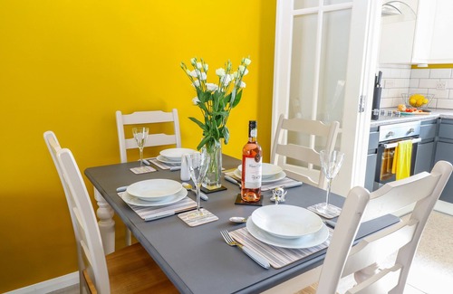 Littleport Cottage | VILLAGE RETREAT, character holiday cottage in Littleport
