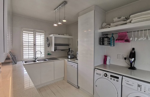 Plettenberg Bay Apartment | Village Square 10