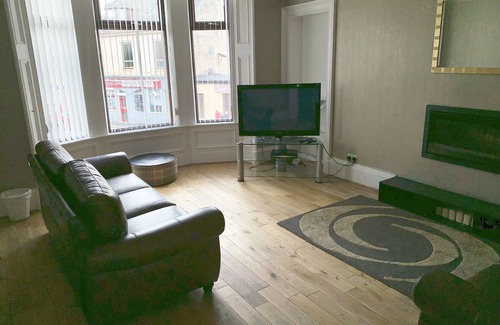 Larkhall Apartment | Village Tavern Apartment