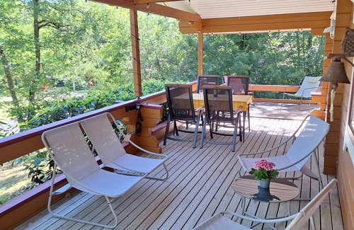 Mauroux Ski Chalet | VILLAGE VACANCES le Lot. Chalet: Swimming pool, Tennis court, Boules pitch, Children's games.
