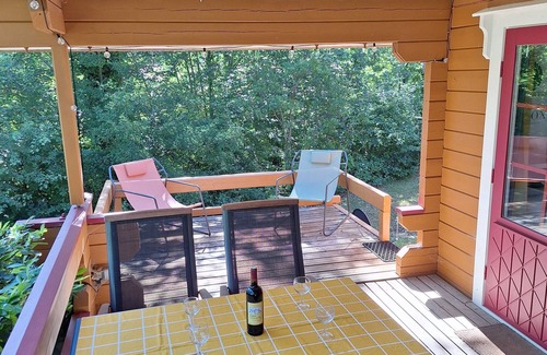 Mauroux Ski Chalet | VILLAGE VACANCES le Lot. Chalet: Swimming pool, Tennis court, Boules pitch, Children's games.