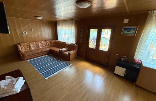 Bicaz Boat Rental | VILLAGEbythelake Bicaz