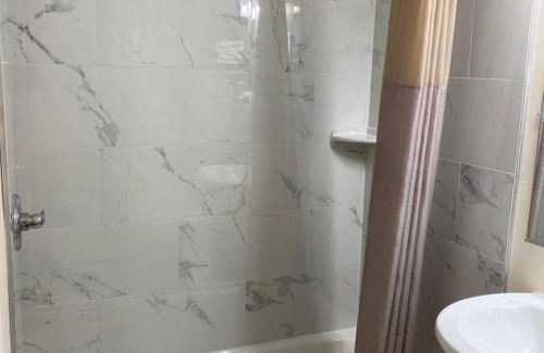 Williamstown Hotel | Villager Motel