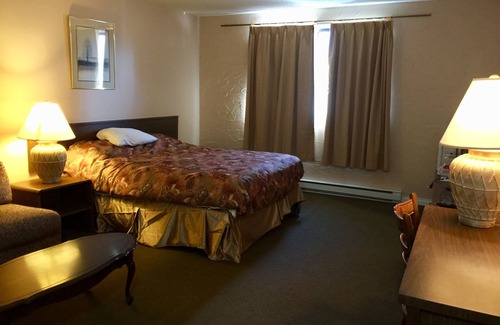 Fruitvale Hotel | Villager's Inn