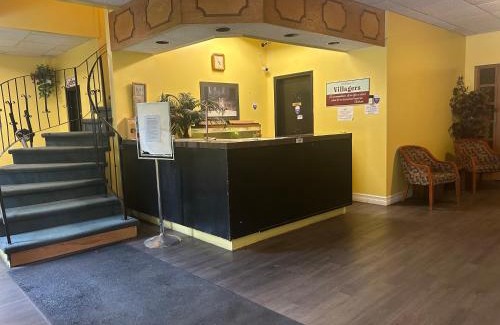 Fruitvale Hotel | Villagers Inn