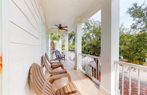 Villages of Crystal Beach House | Villages of Crystal Beach: Vitamin Sea