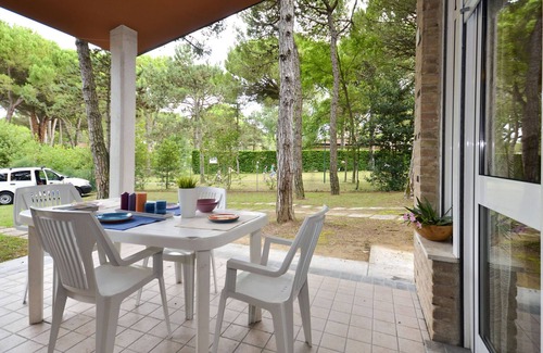 Lignano Riviera House | Villaggio Laura by Interhome