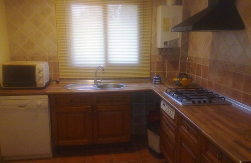 Estepona Ski Chalet | VillainGolf Camp with interviews and near the village center and the beach of Marbella