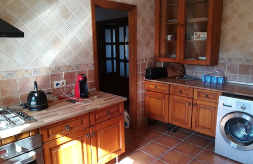 Estepona Ski Chalet | VillainGolf Camp with interviews and near the village center and the beach of Marbella