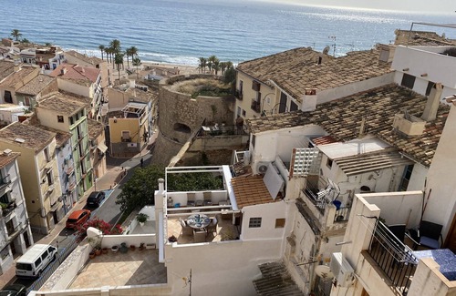 Old Town Apartment | Villajoyosa- Top Apt + Rooftop with Amazing Seaview