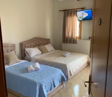 Shkembi i Kavajes Apartment | VillaLumora