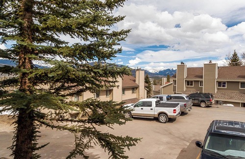 Wildernest Apartment | Villamont #6916 by Summit County Mountain Retreats