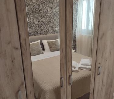 Vardaris Apartment | Villanova - Emerald Suite