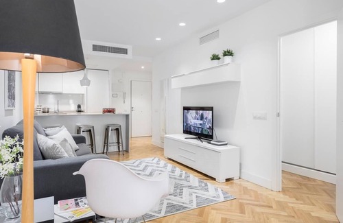 Recoletos Apartment | Villanueva Apartment II