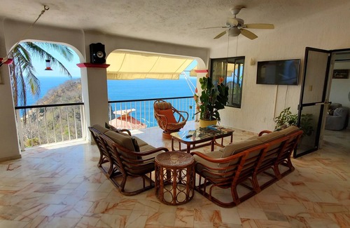Balcones Al Mar Villa | VillaParaisoAca, With Beautiful View & Private Beach. Christmas Special.
