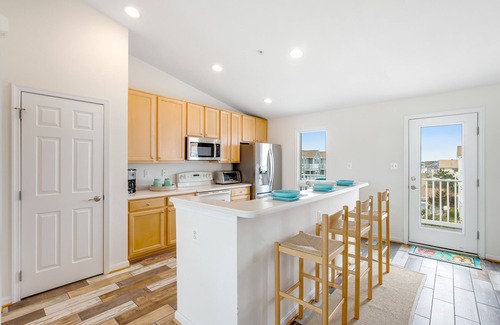 Bethany Beach House | Villas at Beach Cove Getaway W/Bay/Ocean Views, Private Balcony & Shared Pool