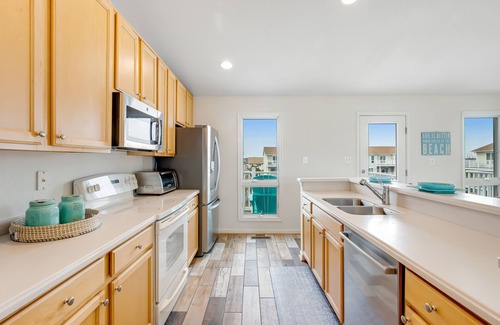 Bethany Beach House | Villas at Beach Cove Getaway W/Bay/Ocean Views, Private Balcony & Shared Pool