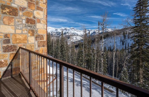 Mountain Village Apartment | Villas at Cortina 4 by Alpine Lodging Telluride
