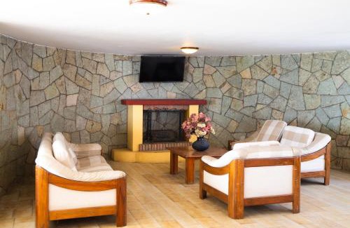 San Jacinto Amilpas Hotel | Villas del Sol Hotel & Bungalows