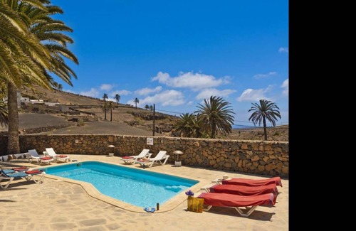 Haria Villa | Villas Finca la Crucita 3 Bedrooms with Share Pool
