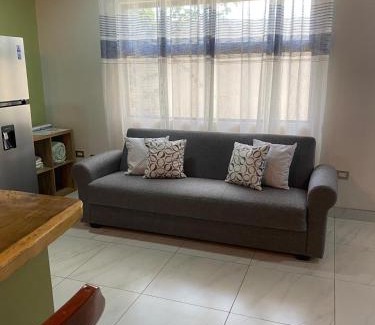 Monteverde Apartment | Villas Flakis, Luna