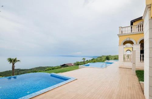 Balchik Villa | VILLAS GOLF