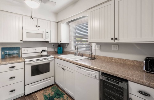 Nags Head House | Villas J2: 2-bedroom Condo, Community Pool & Tennis, 400 ft Soundside Pier