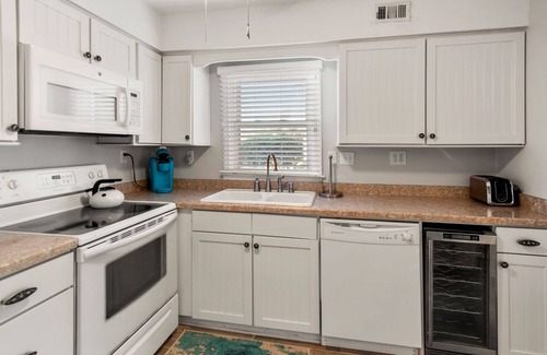 Nags Head House | Villas J2: 2-bedroom Condo, Community Pool & Tennis, 400 ft Soundside Pier