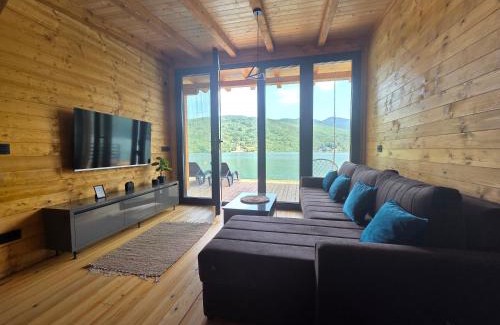 Bajina Basta Villa | Villas Mlecika and Zvoncic- Jezero Lake Perucac