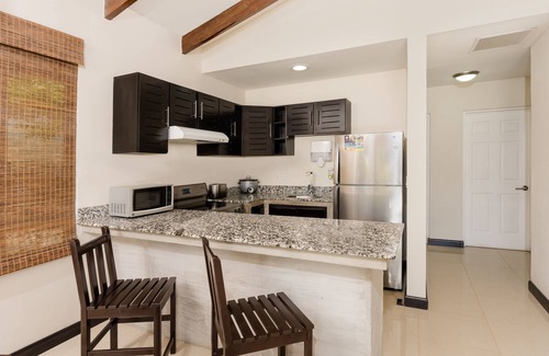 Playa Hermosa Resort | Villas Sol Beach Resort